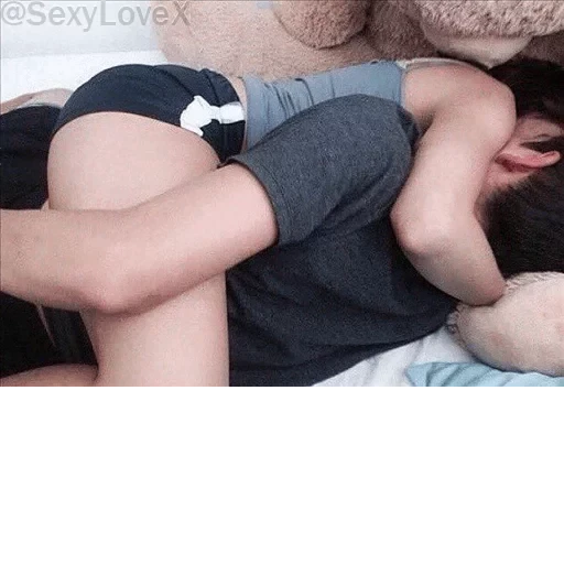 | @sexylovex |  2🔞