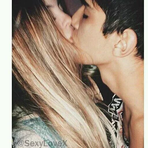| @sexylovex |  2🔞