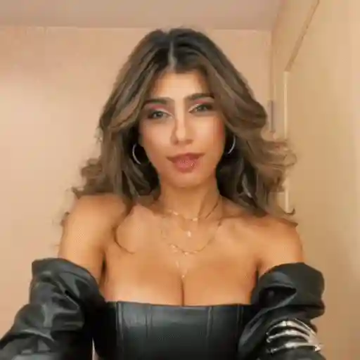 🧏🏻‍♀️ᴍɪᴀ ᴋʜᴀʟɪꜰᴀ💞 𝗠𝗼𝘃
