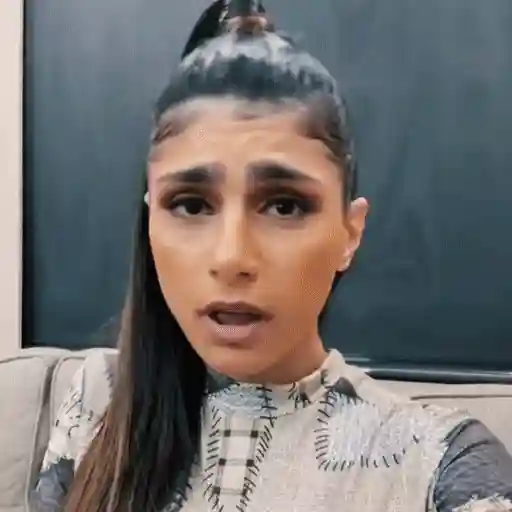 🧏🏻‍♀️ᴍɪᴀ ᴋʜᴀʟɪꜰᴀ💞 𝗠𝗼𝘃