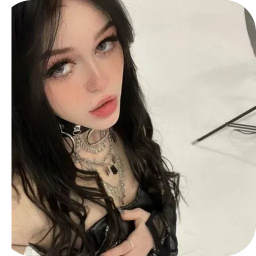 Lady @Nevadz 69 Loves Porn.