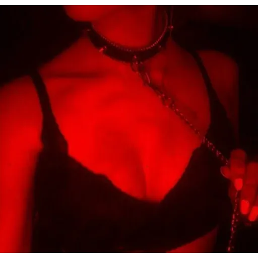 Hot_clara
