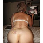 Girls Watching Porn p.1